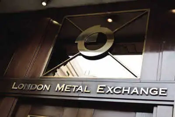 伦敦金属交易所LME价格冲上历史新高，盘中最高涨90.13％