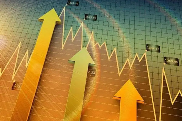 沪指维持窄幅震荡走势，创业板指跌逾1%再次失守2700点