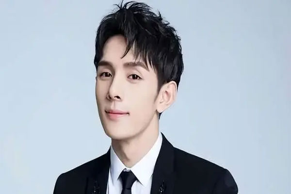 李佳琦直播间产品比官方贵，资生堂吃相难看