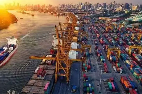 上海外贸外资开局实现平稳增长，全市货物进出口6815.6亿元