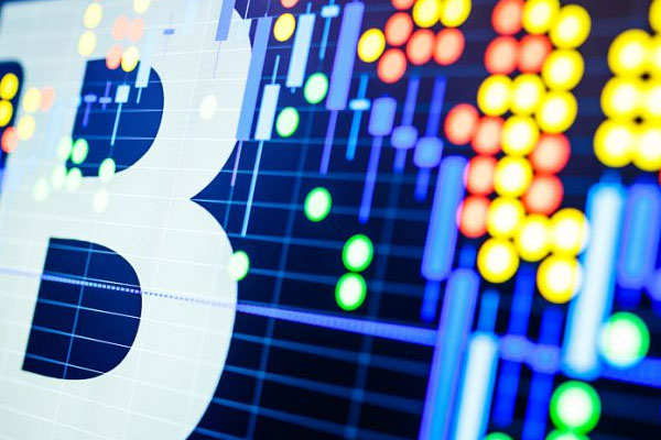 新能源与AI背离程度进一步加大，新能源ETF放量跌2.61%