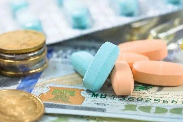 中证创新药产业指数走低，成分股多数下跌