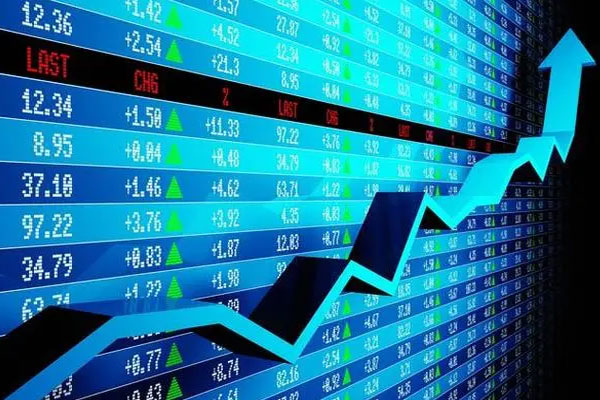 A股主要宽基指数早盘多数走高，中证800指数上涨0.2%左右